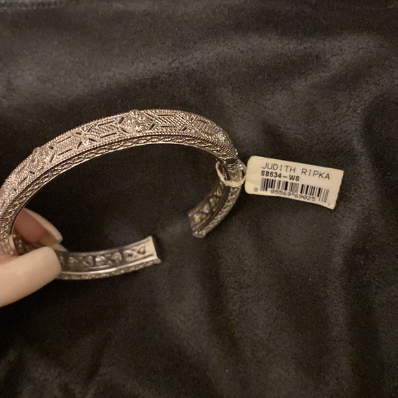Gorgeous Judith Ripka SS white sapphire estate cuff NWT size S - Picture 5 of 6